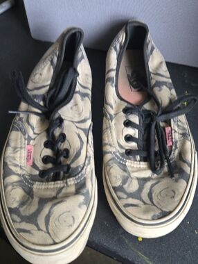 Vans Beige and Black Rose-Print Low-Top Sneakers